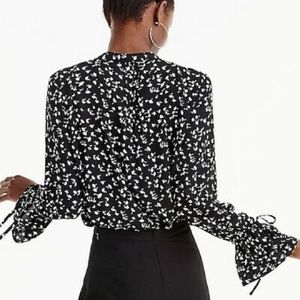 JCREW tie-sleeve pintuck blouse in daisy floral